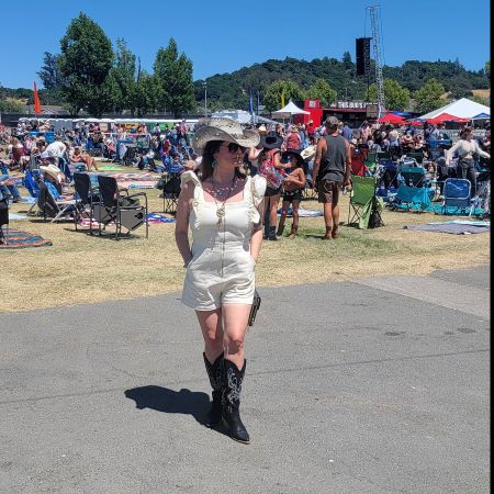 Wearing a size 6 in bootsSmall in romperCountry concert Festival outfit Cowboy bootsCowboy hats

#LTKShoeCrush #LTKStyleTip #LTKParties