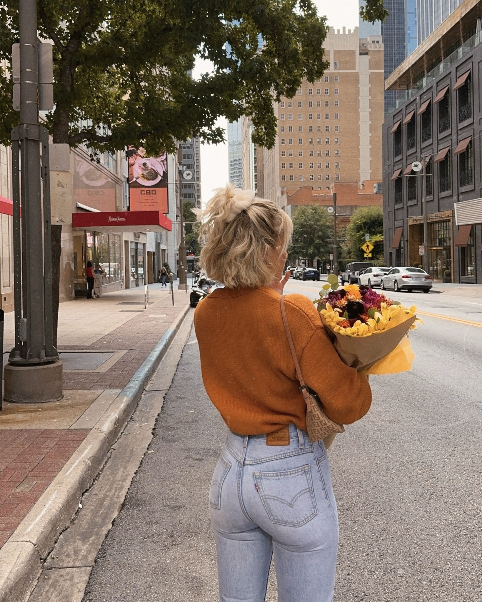 30% off all of my favorite shades of the  @levis Mom Jeans! #LevisLTKPartner #Levis #150YearsOf501 

#LTKsalealert #LTKHoliday #LTKSeasonal