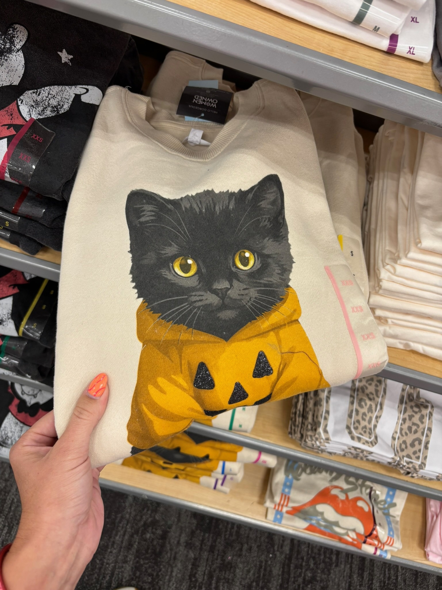 The cutest sweatshirt for fall🍂🍁🎃

Sweatshirt, fall, Halloween @Target

#LTKootd #LTKSeasonal #LTKSaleAlert