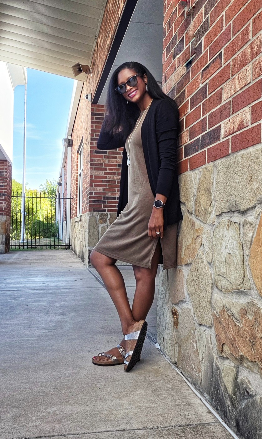 Friday was good, now bring on the weekend! 👗TIP: Turn your favorite Summer dress into an early fall look by adding a cardigan.*

#LTKOver40 #LTKWorkwear