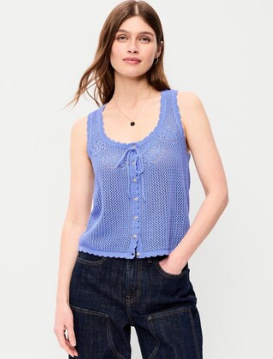 Old Navy has 50% off for cardholders through the end of the day. Use code VIP for your extra savings.

#LTKSaleAlert #LTKActive #LTKOver40