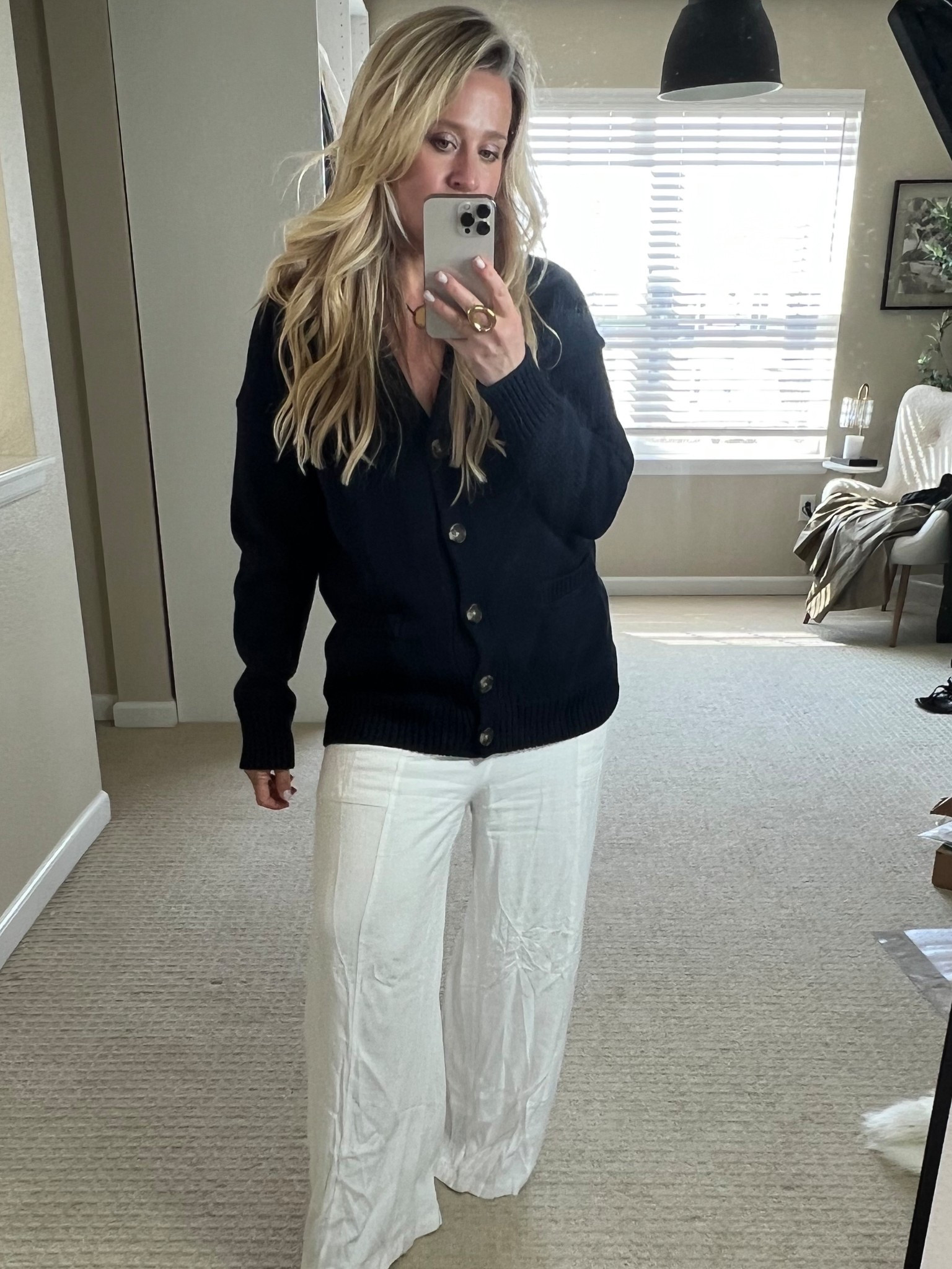  ✨Tap the bell and ❤️ for over 40 fashion, midlife style, midsize fashion and luxury looks for less. 

These Nordstrom finds are giving resort-ready vibes—but trust, I wear them anytime.
From vacation dinners to weekend errands, these pieces do it all—and make it look effortless. ✨

🖤 Olive smocked skirt + black tank = chic + comfy
💚 That wrap dress? Elegant enough for a dinner, easy enough for brunch
🤍 Navy cardi + linen pants = timeless layers you’ll reach for on repeat
💃 Textured maxi that feels like sunshine in a dress

These are the pieces I’ll be living in all spring + summer.

Which one’s your favorite?


#NordstromStyle #ResortWearEverywhere #SpringStyleEdit #MidlifeFashion #MidsizeStyle #TravelReadyLooks #Over40Style #EverydayChic #WearItAgainAndAgain

Follow my shop @Over40andmidlife on the @shop.LTK app to shop this post and get my exclusive app-only content!

#liketkit #LTKMidsize #LTKWatchNow #LTKFindsUnder50
@shop.ltk
https://liketk.it/5c0yQ