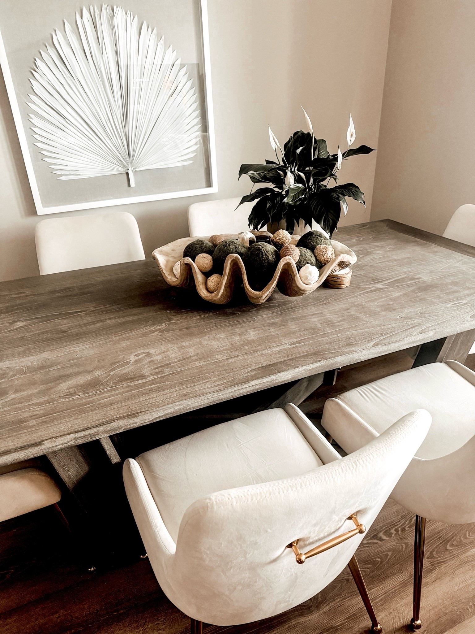 Apartment Therapy: Summer Dining Table Centerpiece. Coastal decor. Giant Clam Shell.

Scroll to shop

#LTKHome #LTKSeasonal #LTKBeauty