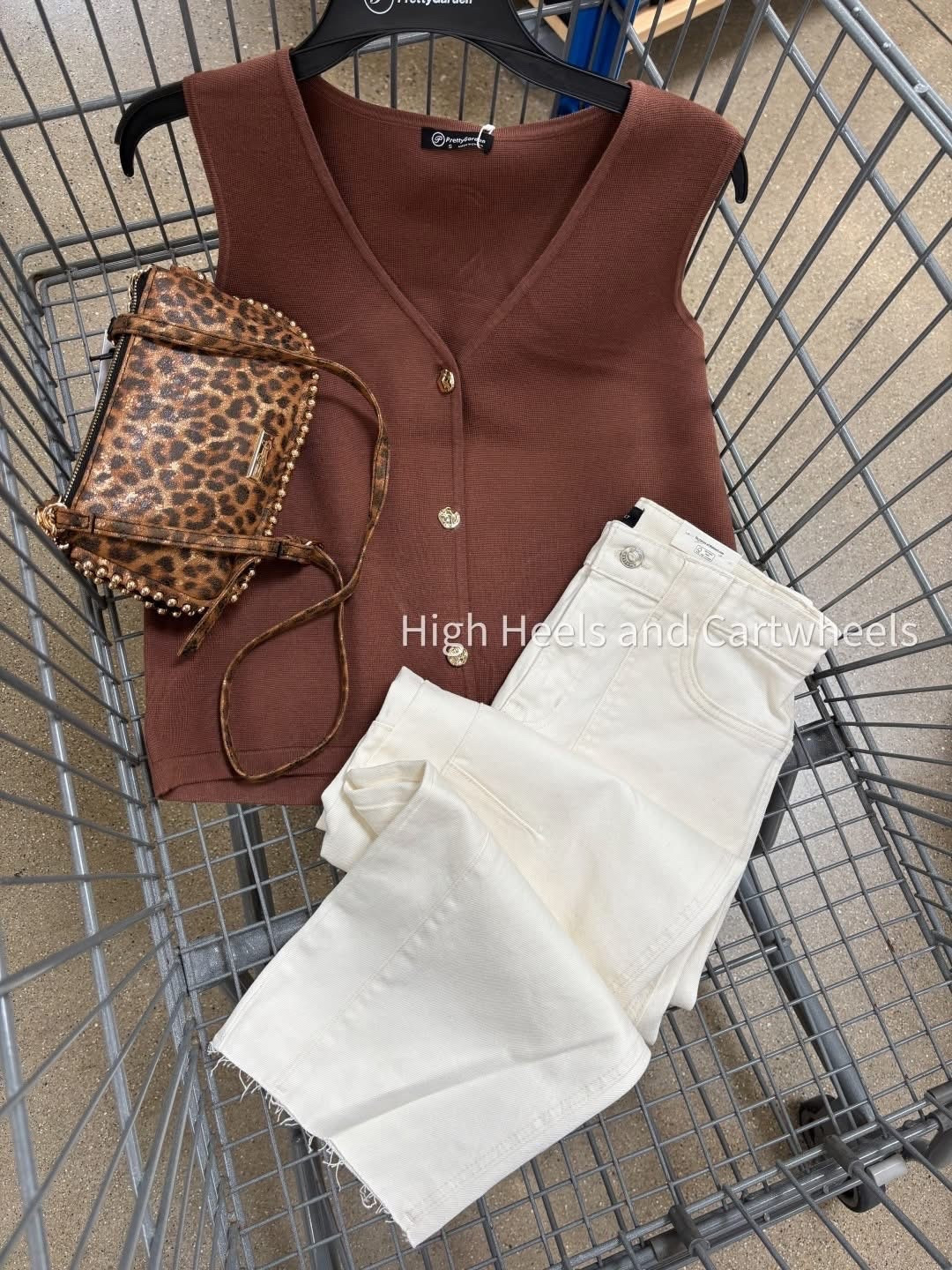 That brown color!!! So perfect for fall too!