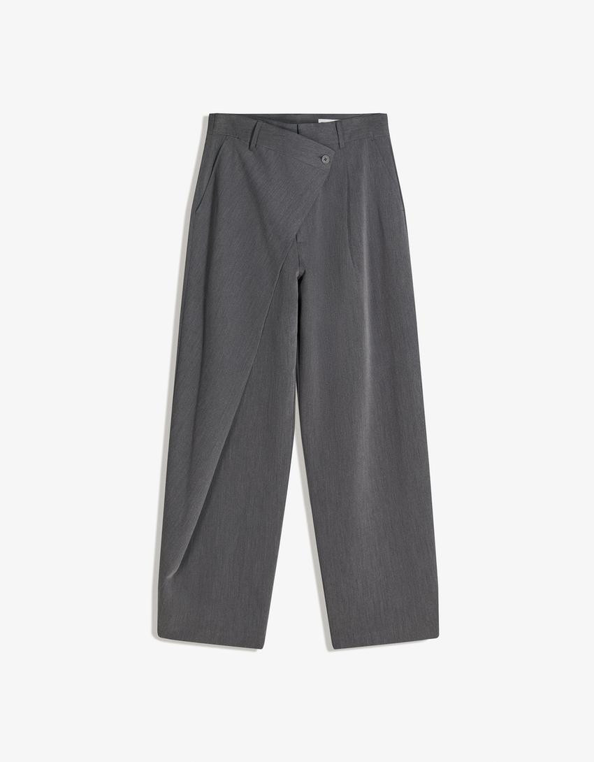 Tailored fit trousers with crossover waist - Trousers - Men | Bershka GB