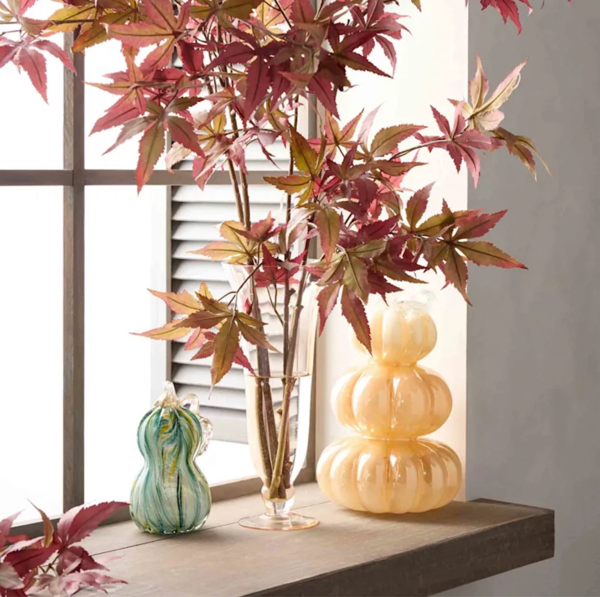 Dark Red Maple Leaves Spray, 45

#LTKFallSale #LTKSeasonal #LTKHome