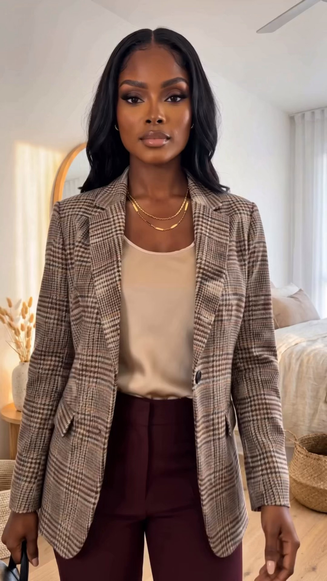 WORKWEAR TUESDAY 💼

3 fits that make "business casual" feel effortless

Plaid blazer with burgundy trousers, a classic pinstripe skirt suit, and a cozy striped sweater with tailored trousers — pick your favorite

Workwear outfit, office outfit, business casual, work outfit ideas, blazer outfit, pencil skirt outfit, fall office style, professional outfit, tailored trousers, work style #WorkwearOutfit #OOTD #OfficeOutfit #FallOutfitIdeas

#LTKWorkwear
