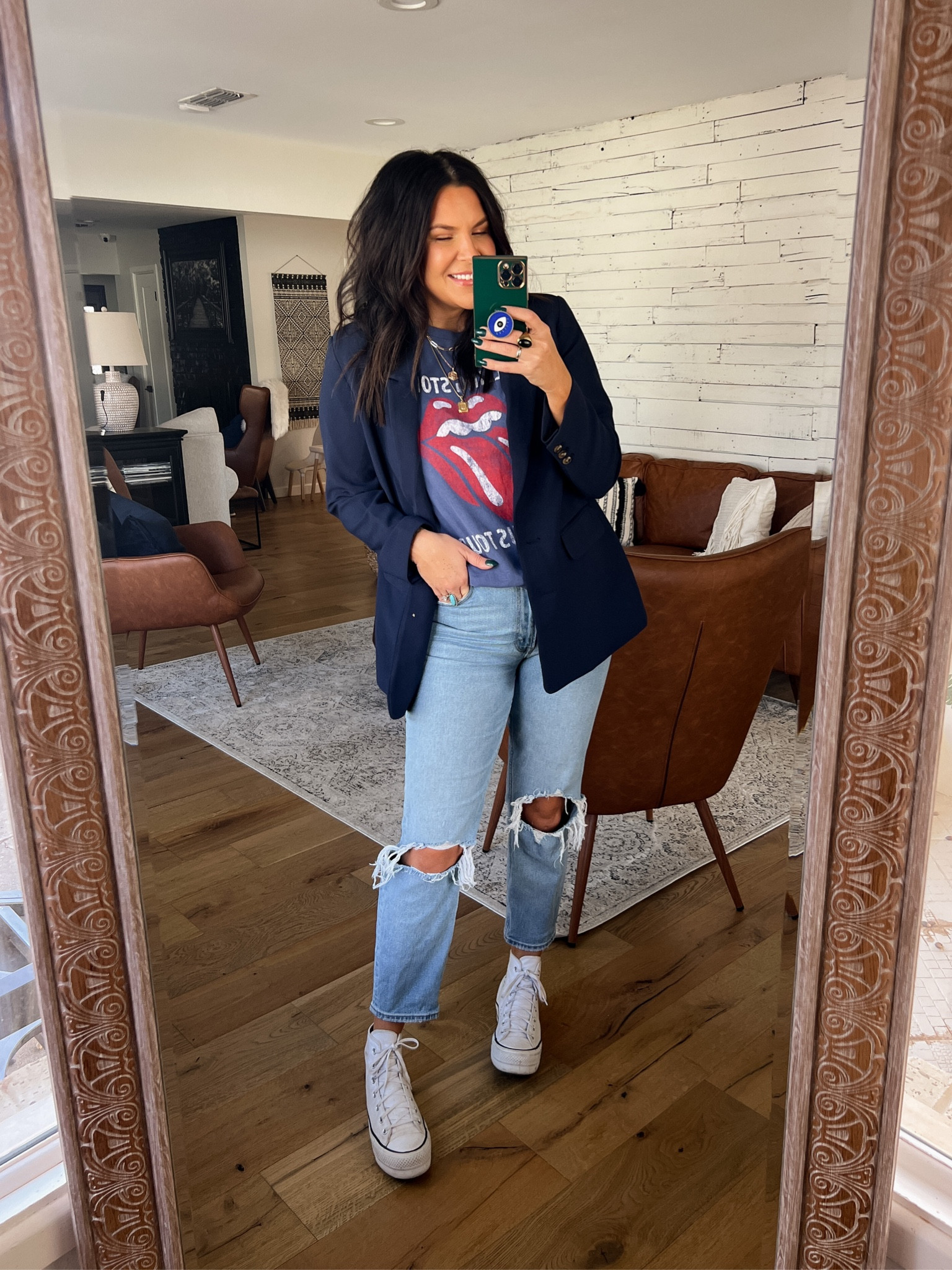 Casual blazer look!
Navy blazer: Large
Graphic Tee: XL
Mom jean: 30
Platform Converse Sneakers: TTS


#LTKunder50 #LTKshoecrush #LTKstyletip
