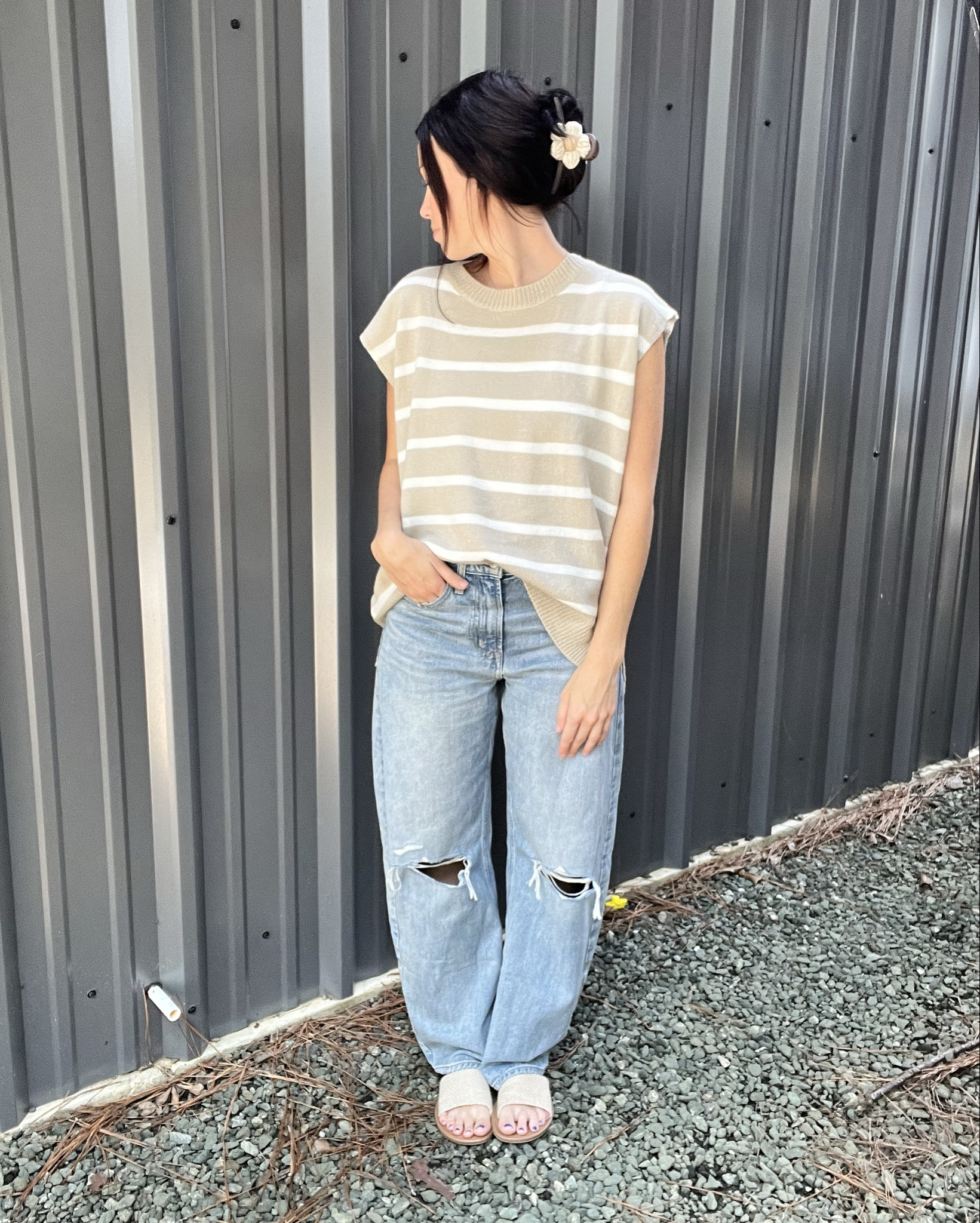 A perfect fall transition outfit!! The jeans do not stretch!! Don’t size down! Maybe size up actually! #fallfashion #barreljeans

#LTKSeasonal #LTKFindsUnder50 #LTKStyleTip