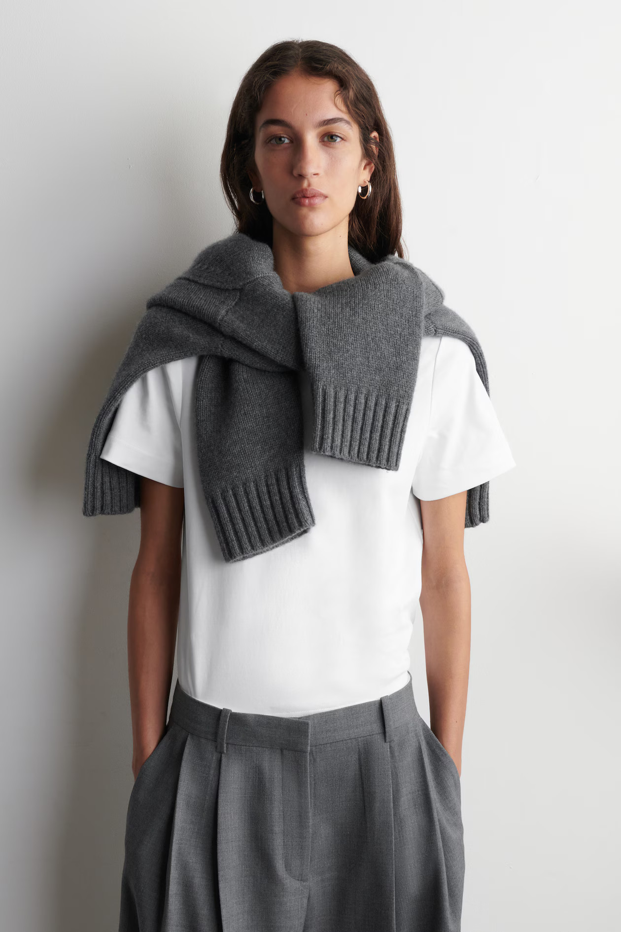 SCHLICHTES T-SHIRT - WEISS | COS AT | COS (EU)