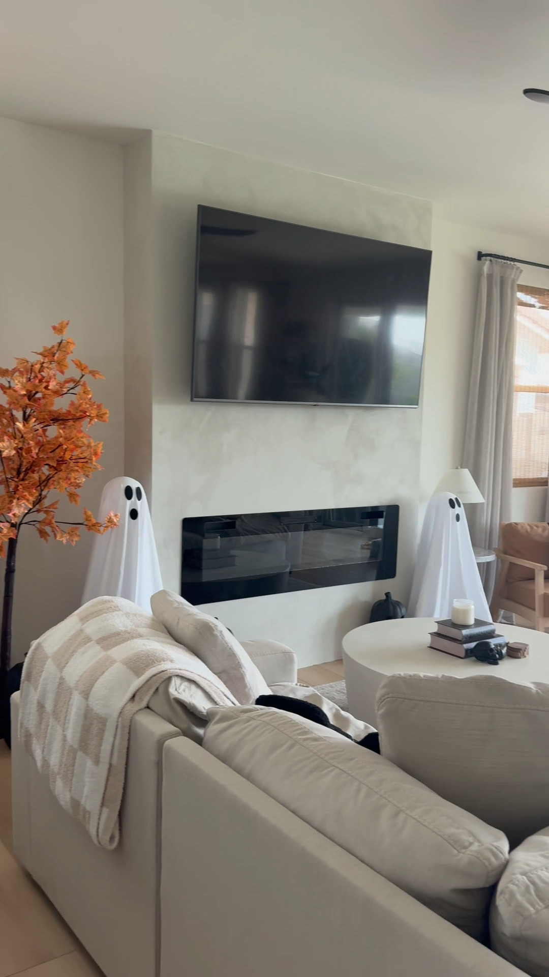 AMAZON FIND 👻

These diy ghost kits were so much fun! And they’re on sale 🙌🏼

#halloweendecor #amazonfind #amazonhalloweenfind #halloweenhomedecor #diyghost

#LTKHalloween #LTKHome #LTKFallSale