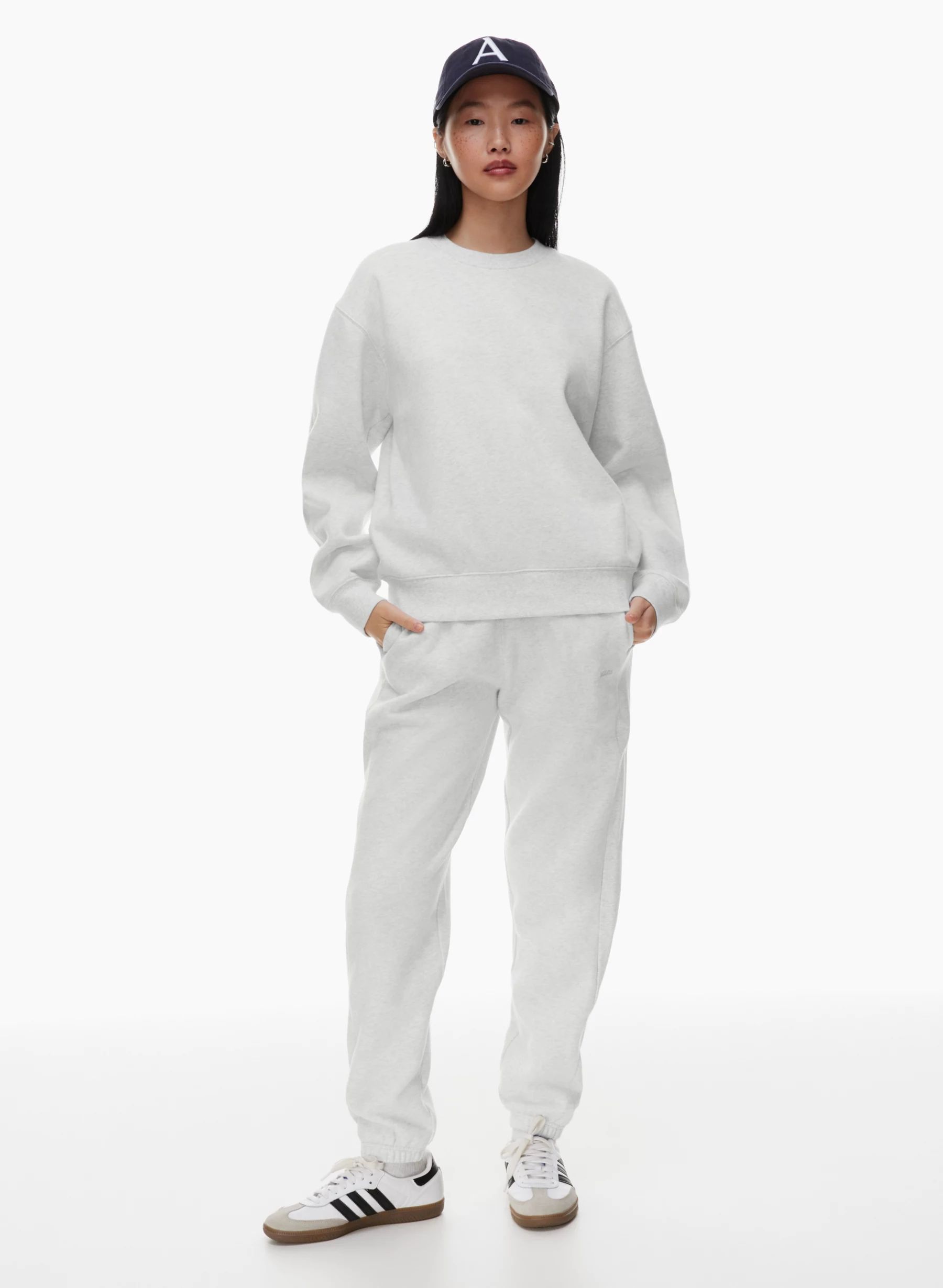 COZY FLEECE PERFECT CREW SWEATSHIRT | Aritzia