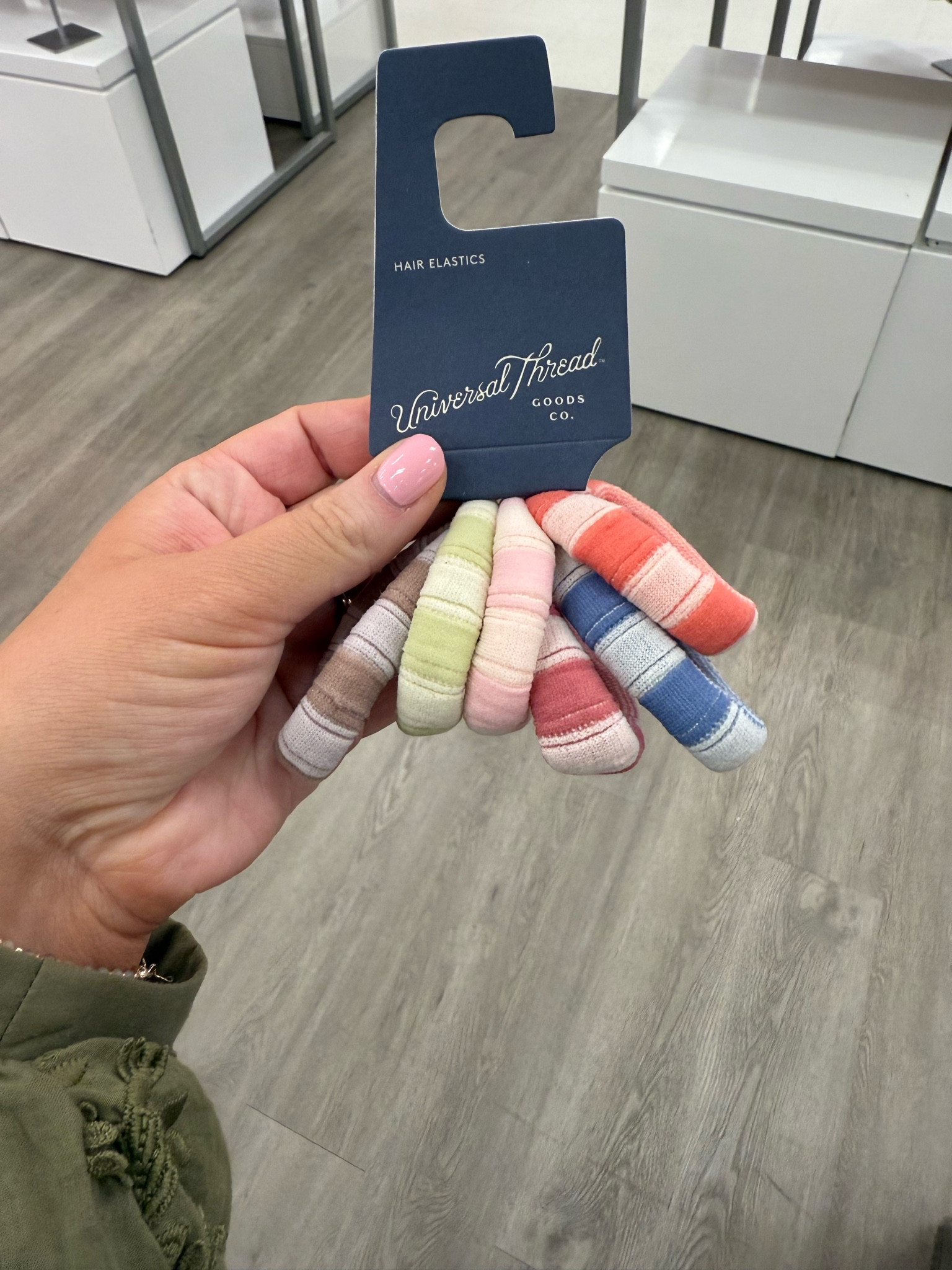 Cutest new hair ties at target! Come in 2 color ways

THEBLOOMINGNEST hair beauty target gift 

#LTKSeasonal #LTKBeauty #LTKKids