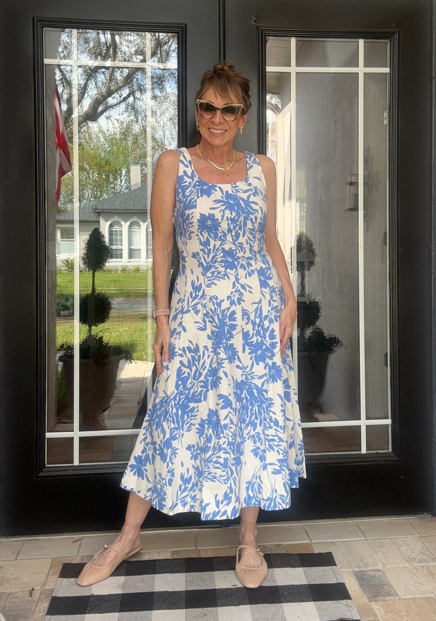 Perfect little dress for all the spring time soirées! Runs TTS.

#LTKOver40 #LTKFindsUnder50 #LTKSeasonal