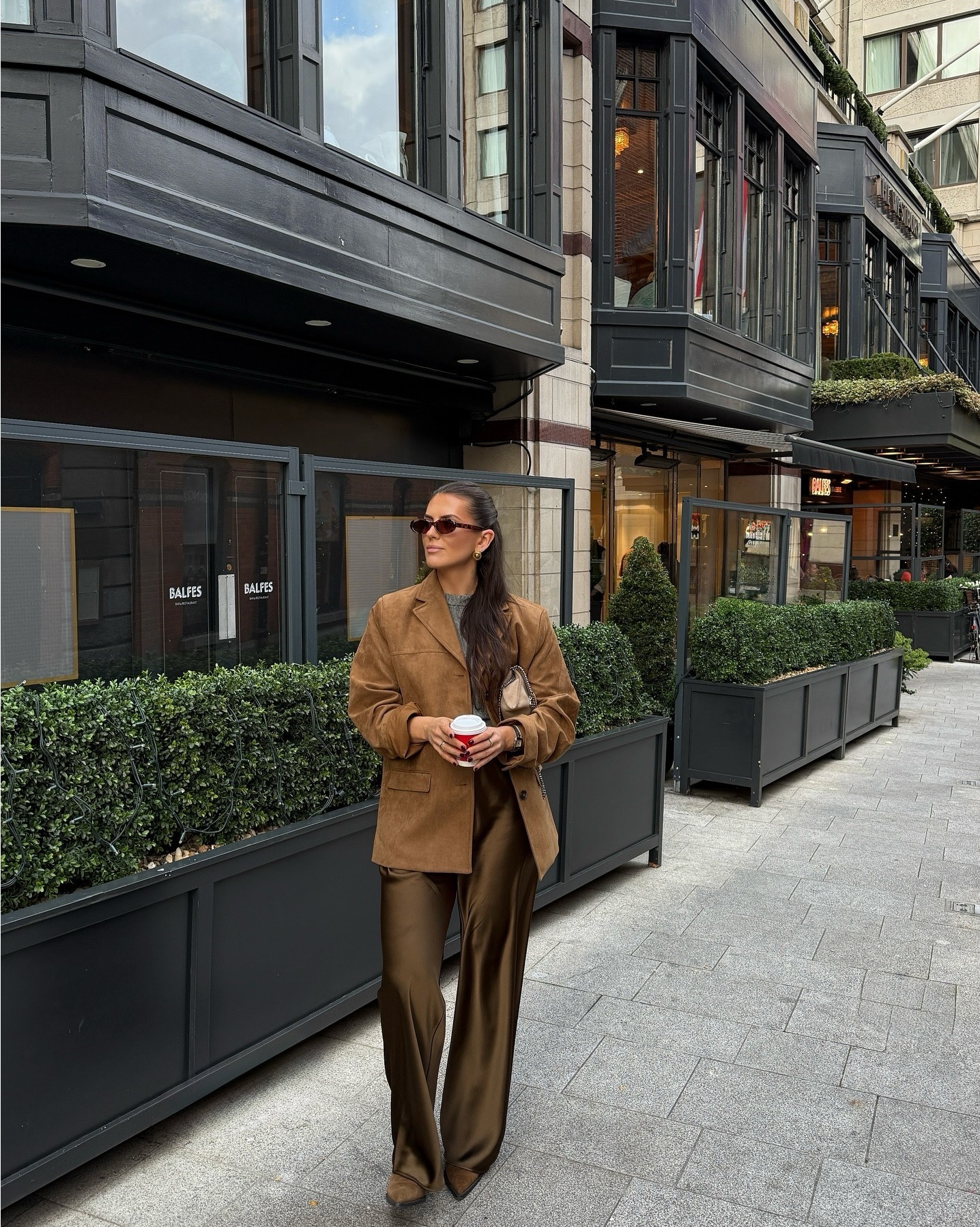 Warm neutrals wearing satin and suede 🍂 #suede #winterfashion #satin #olivegreen

#LTKwinter #LTKireland #LTKeurope