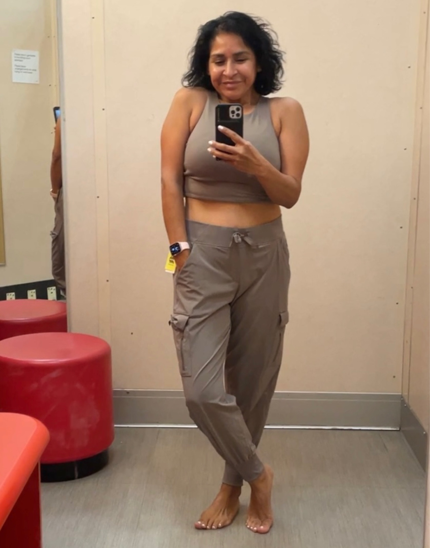 #hoggers #brown #darkbrown  #activewear #athleisure #weekend #lounge #flattering #recovery #lounge #sportsbra #lightsupportbra #wovenjoggers #flattering #momstyle

#LTKFind #LTKstyletip #LTKcurves