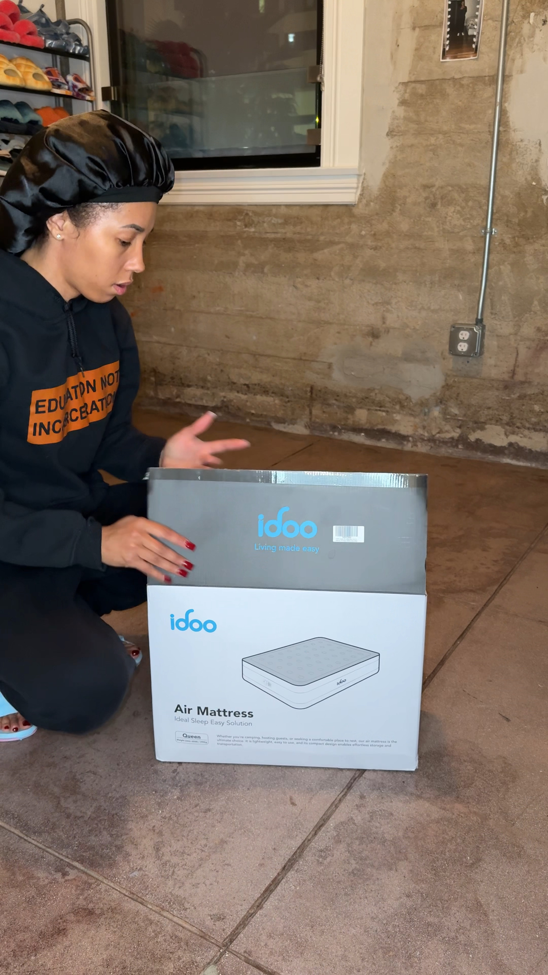 the holidays 🎄🦃❄️🍂 are upon us so that means family visits🛬!

i bought this really affordable blow up mattress and pillow topper to put up in my spare bedroom. and ladies and gentlemen it was a hit. my parents loved it and slept like babies their entire stay. ☺️🖤🧑‍🧑‍🧒

#LTKFindsUnder50 #LTKHome #LTKFindsUnder100