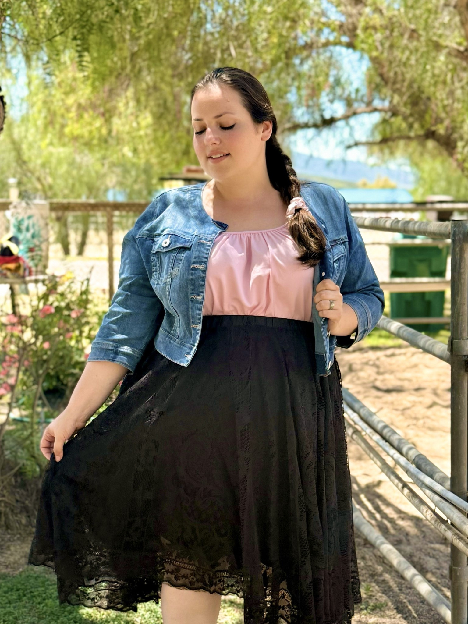The cutest plus size lace skirt!

Use code IMFcassiecolorful923 to save $$$

Plus size shein skirt 
Plus size shein 

#LTKPlusSize #LTKMidsize #LTKFindsUnder50