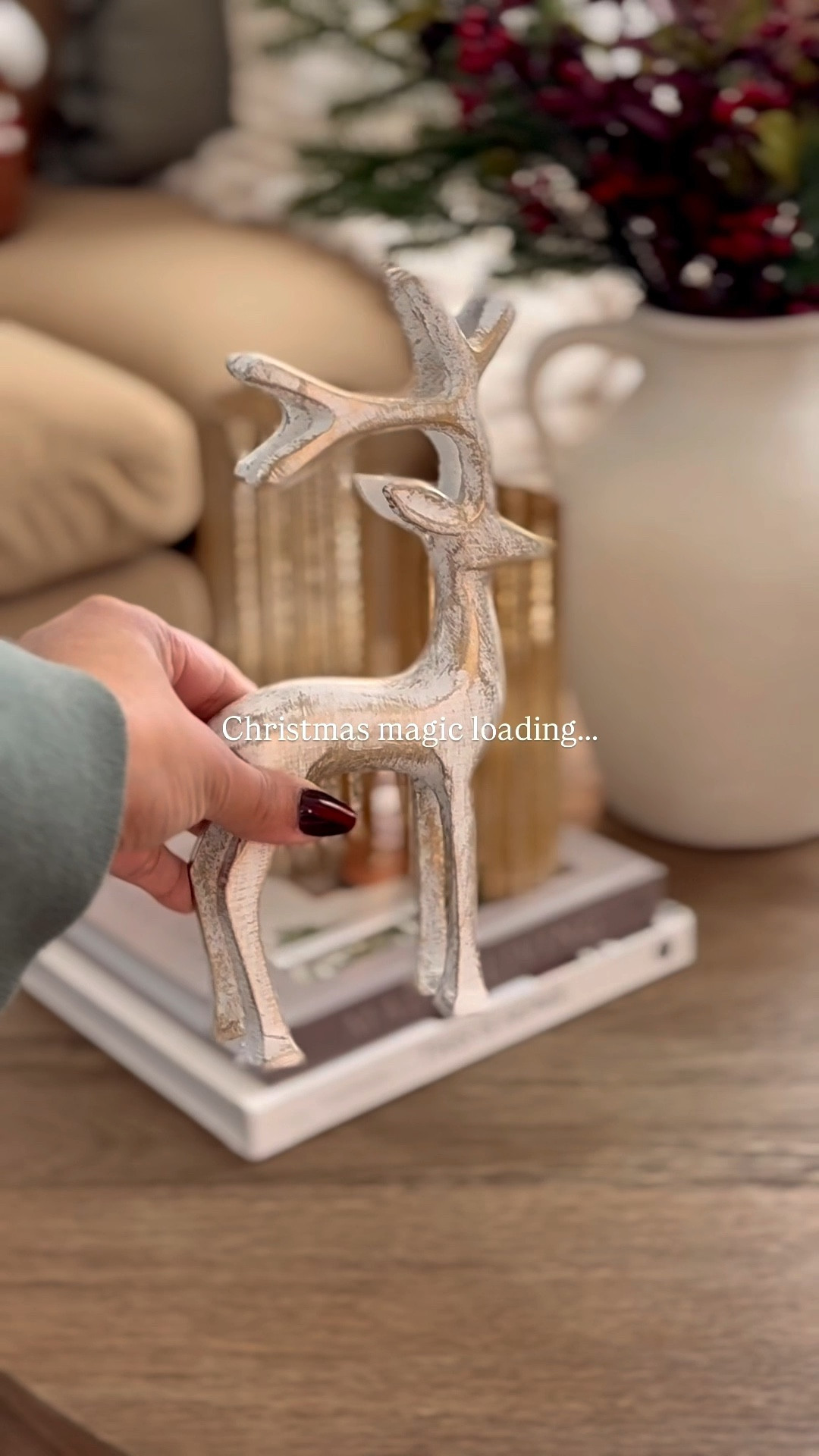 Christmas magic coming soon ✨

Styled some recent finds here on my coffee table! I saw this adorable bow candle snuffer on my friend Raissa’s (@thebrooksnest) page and had to have it 😍. The vase and reindeer are from Home Goods and the mercury glass flameless candles are from @athome.

Everything else is linked in my LTK — comment “shop” for the links! ❤️


#LTKHome #LTKSeasonal