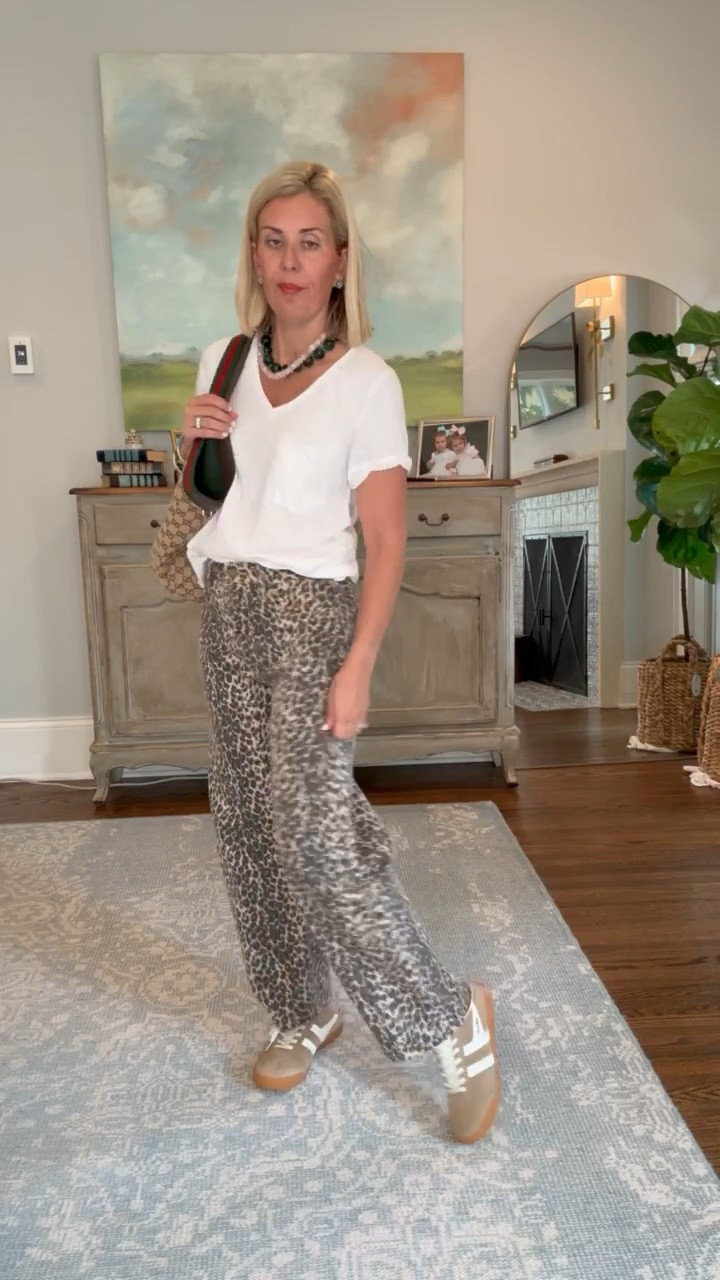 The cutest jeans ever are restocked! Paired it with my favorite white tee and sneakers. 
Tee - xs
Jeans - 25 (size down)
Sneakers - 8 tts 

Codes:
*Avara - mixandmatch15 for 15% off first order
*Allie + Bess - Catherine20

#LTKdayinmylife #LTKSeasonal #LTKOver40