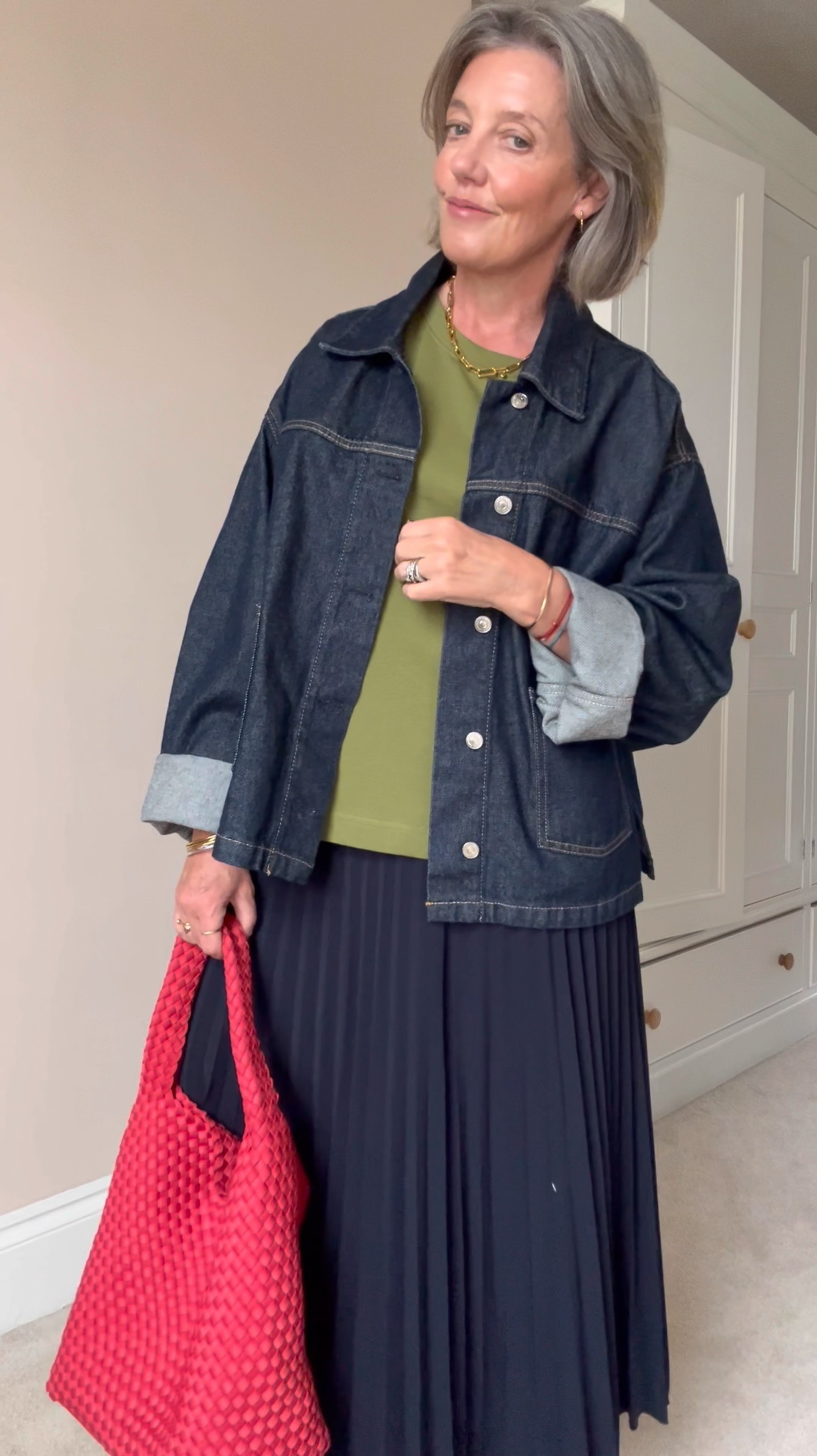 My 5 Must Have Autumn Jackets 🍂
Cos denim size Medium 
 Stradivarius barn jacket size Medium 
Mint Velvet Suede Size Medium 
Whistles Leather size Medium 
Sezane Trench size 12

Leather jacket/denim jacket/barn jacket/chore jacket/ trench coat/autumn outfit/


#LTKover50style #FashionMonth #LTKautumn