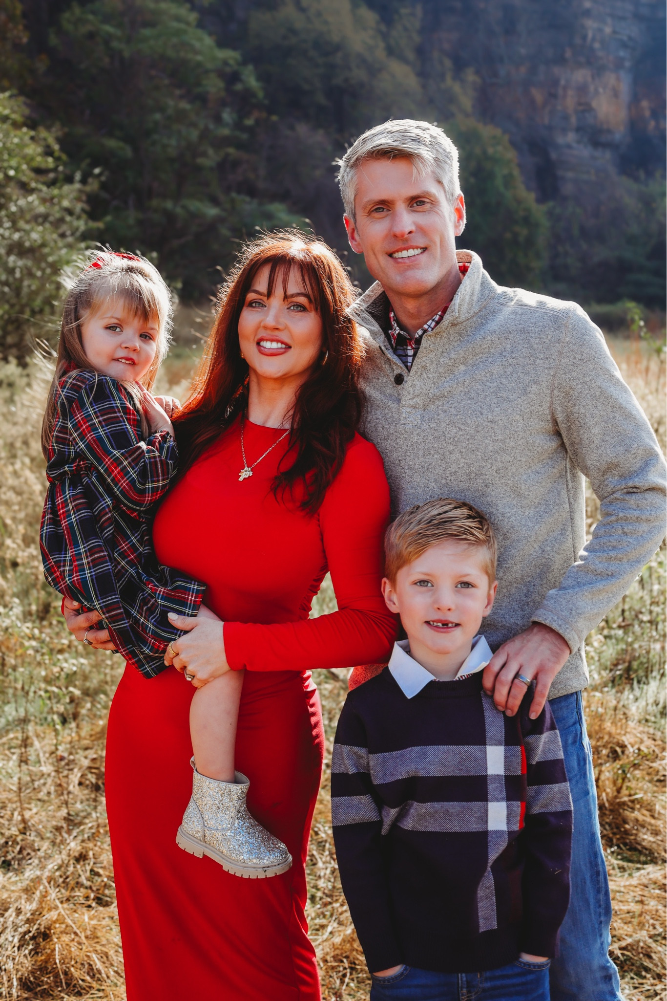  Christmas photo outfits

#LTKHoliday #LTKSeasonal