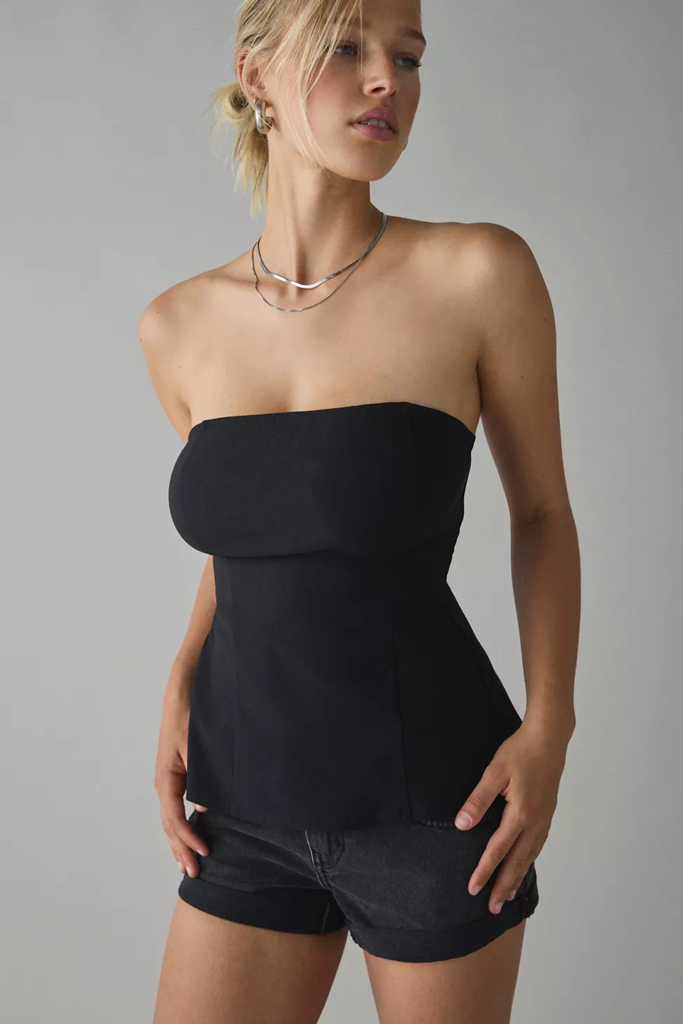 UO Zoe Strappy Open-Back Tube Top | Urban Outfitters (US and RoW)