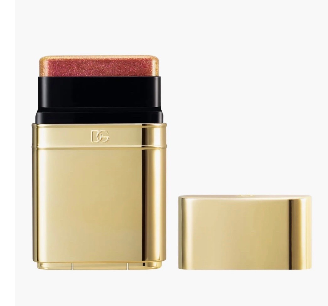 Glazelighter Glowpalescent Highlighter
Dolce&Gabbana

A luminous highlighter bar for the face and body that delivers a surreal glow in just one swipe.

#LTKSeasonal #LTKTravel #LTKBeauty