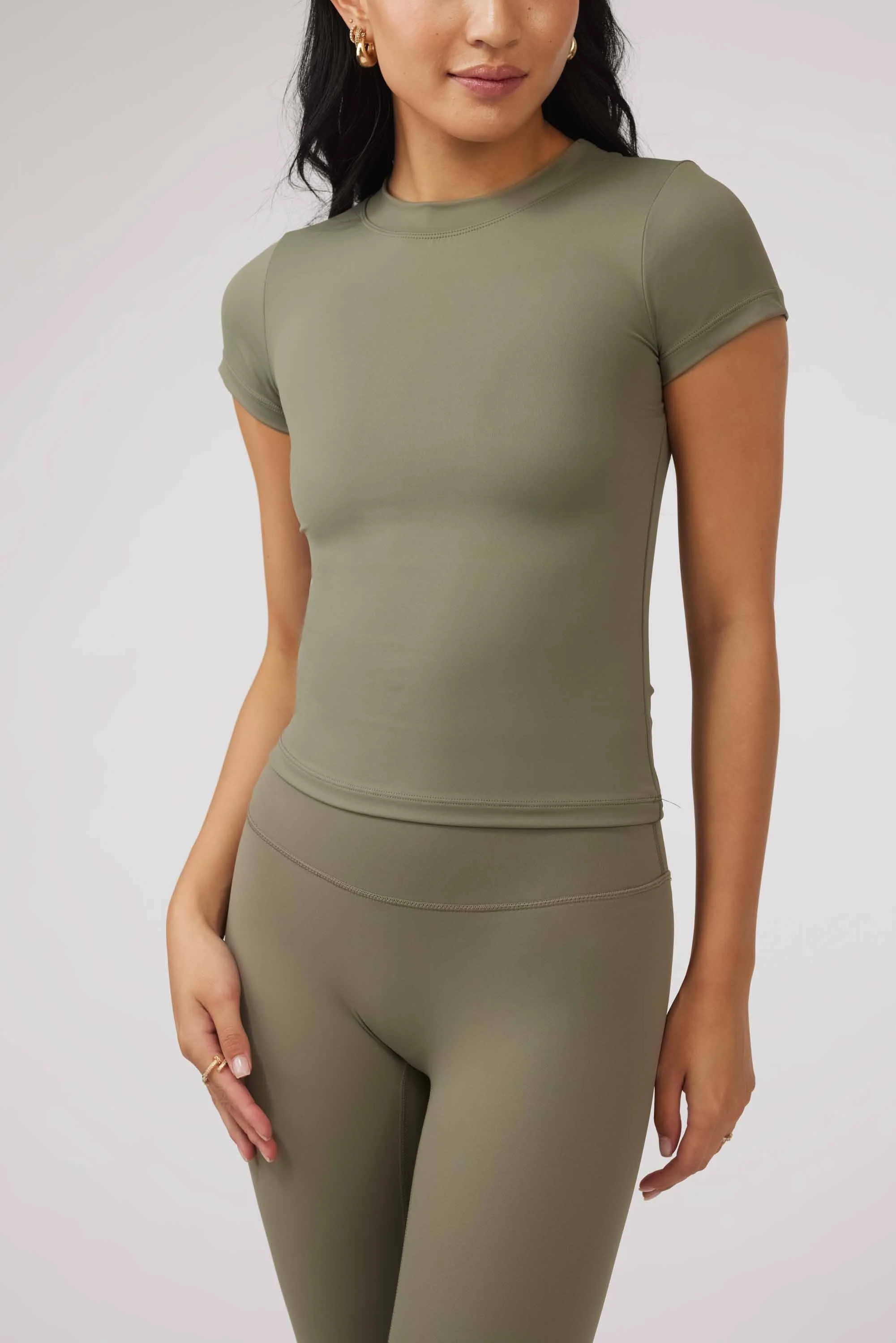 SECOND SKIN TEE - OLIVE | Another Version