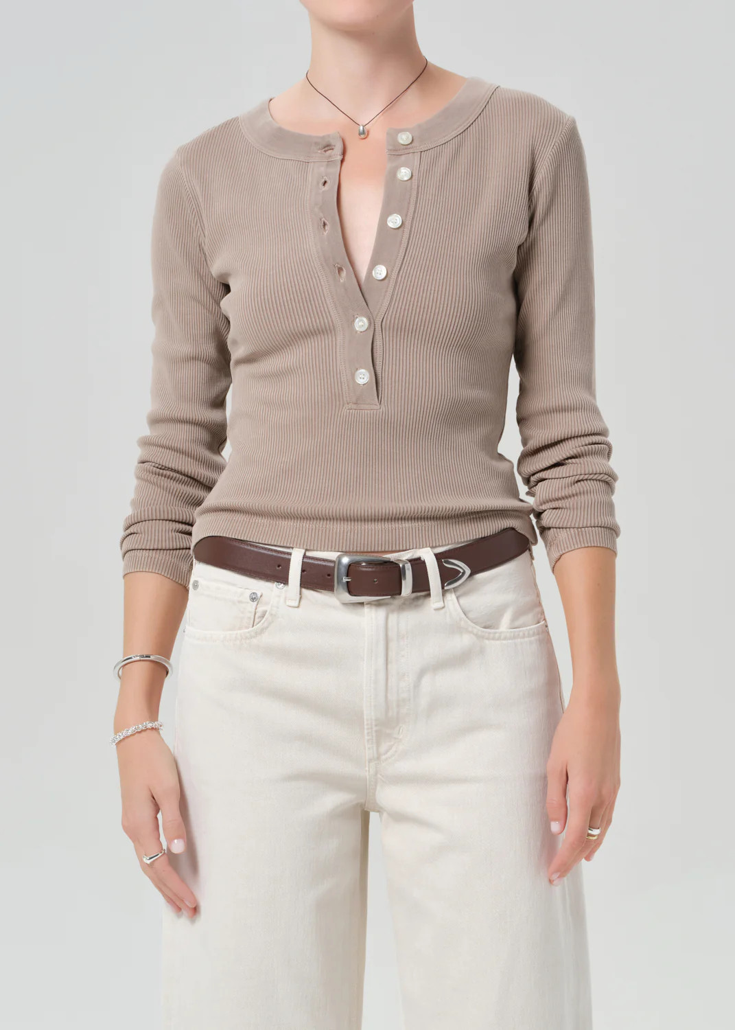 Varra Henley in Sandatlas | Citizens of Humanity