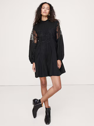 Cotton & Lace Mock-Neck Dress with Removable Belt Bag | Banana Republic (US)