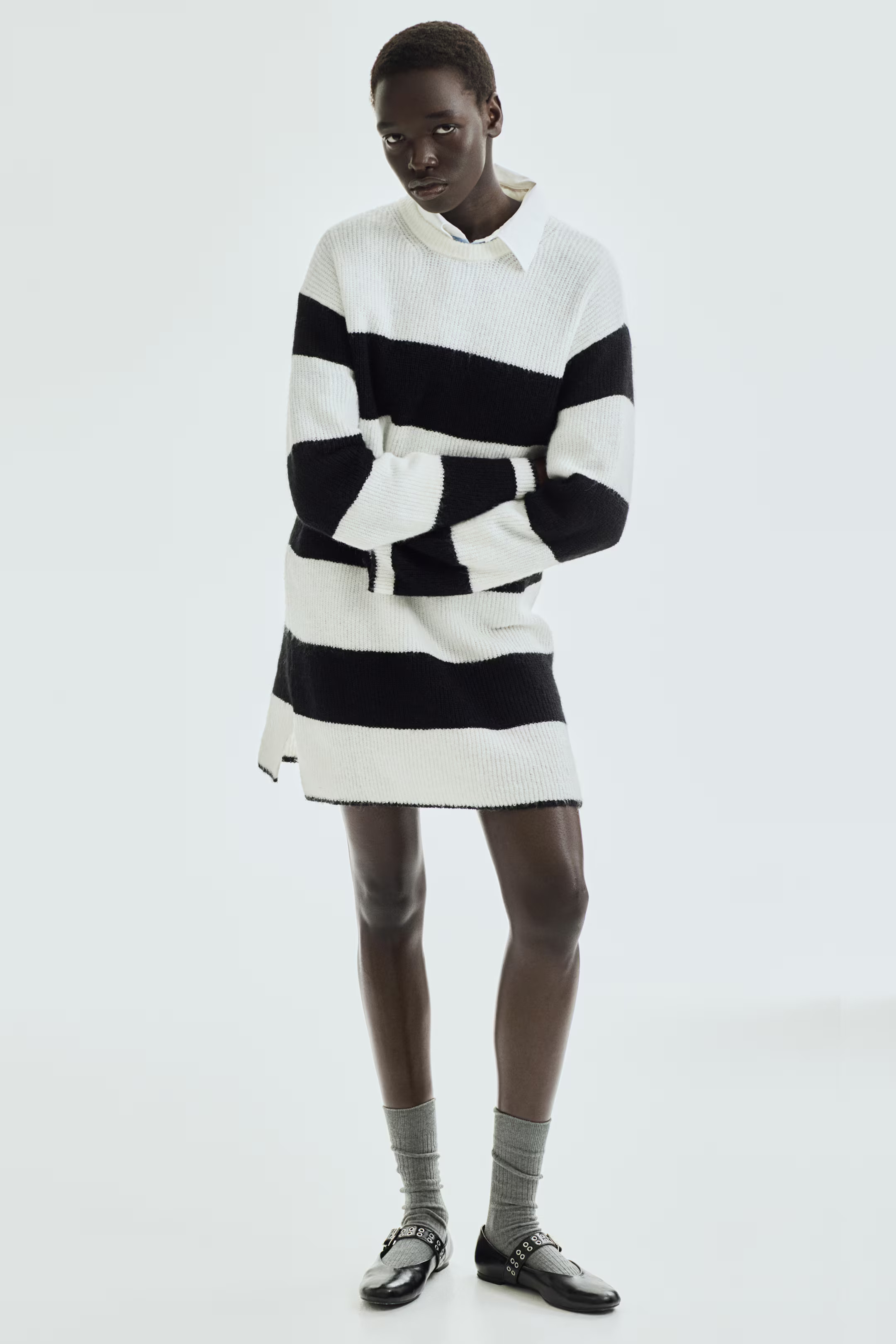 Geripptes Strickkleid | H&M (DE, AT, CH, NL, FI)