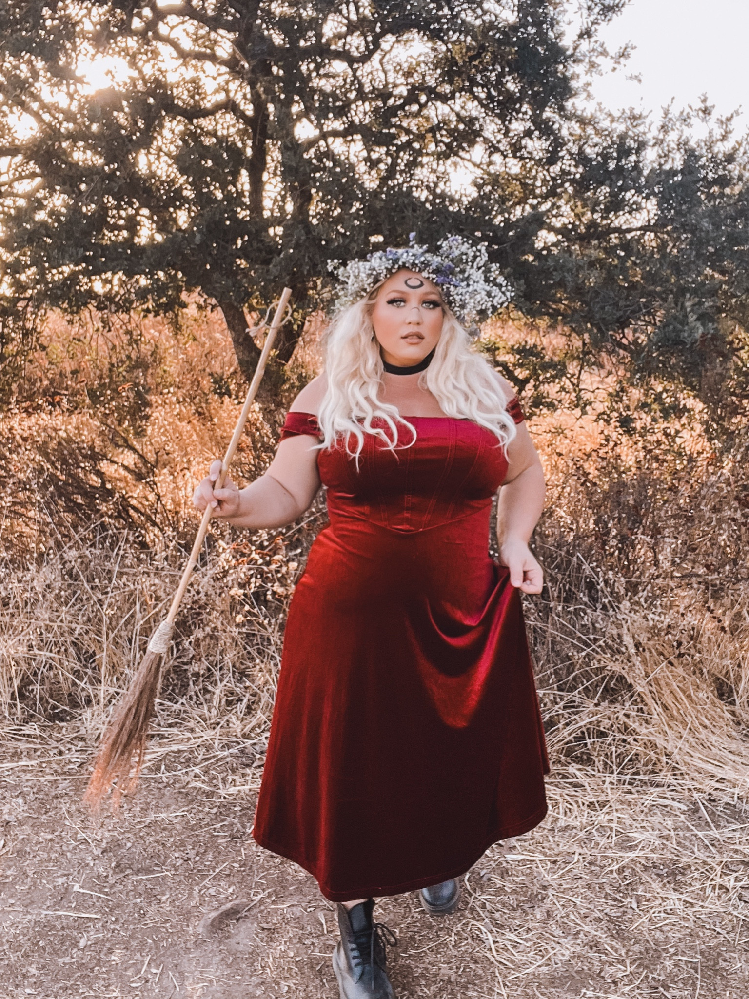 off the shoulder velvet dress

#LTKHalloween #LTKHoliday #LTKPlusSize