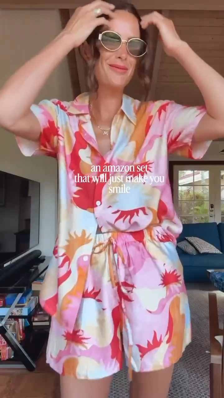 This is the cutest sun set for summer! Grab it now for a cute and easy outfit!

#LTKootd #LTKTall #LTKmomlife