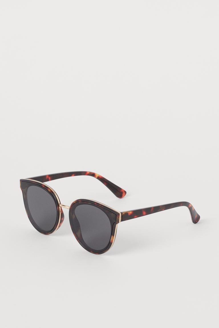 Sunglasses in plastic with metal details. UV-protective, tinted lenses. | H&M (US + CA)