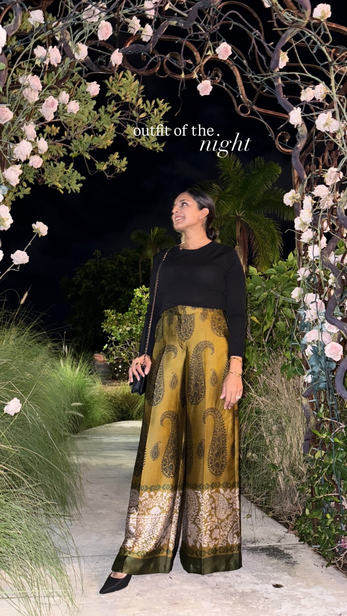 Date night outfit: Wide leg silk pants - perfect for a night out in West Palm Beach. These are a few years old from Zara but linking some other wide leg, printed pant options for you! 

Size: S/M, 4-6 depending on brand. 

Wide leg pants, silk pants, paisley print, classy style, mom in late 30’s, what I’m wearing, date night outfit

#LTKmomlife #LTKgrwm #LTKootd