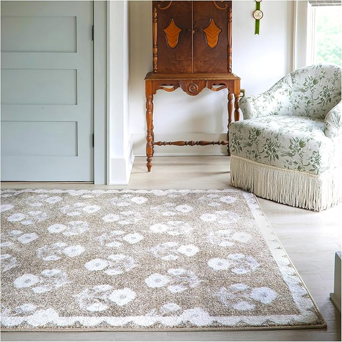 Jenni Yolo Home Louise Area Rug - 5'3" x 7'0" Tan Rectangle, Classic Floral with Scalloped Border... | Amazon (US)