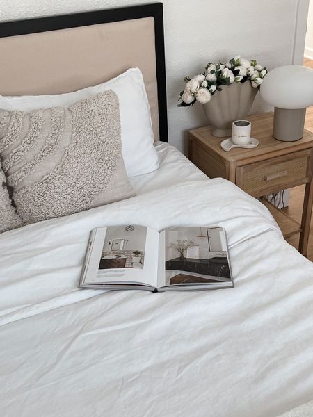 Cozy Fall bedroom decor 🕊️🕯️

Bedroom vibes/target finds/Amber Lewis designs 

#LTKhome #LTKSeasonal #LTKstyletip