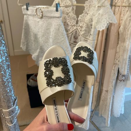 The perfect wedding event shoes 🤍