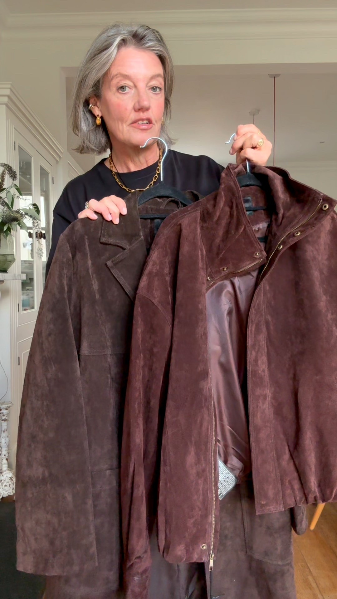 Help me decide!  Zara suede jackets are so good this season…but I can’t decide! 
Wearing a large in the coat
Wearing a Medium in the bomber jacket


#LTKmidsize #LTKautumn #LTKstyletip