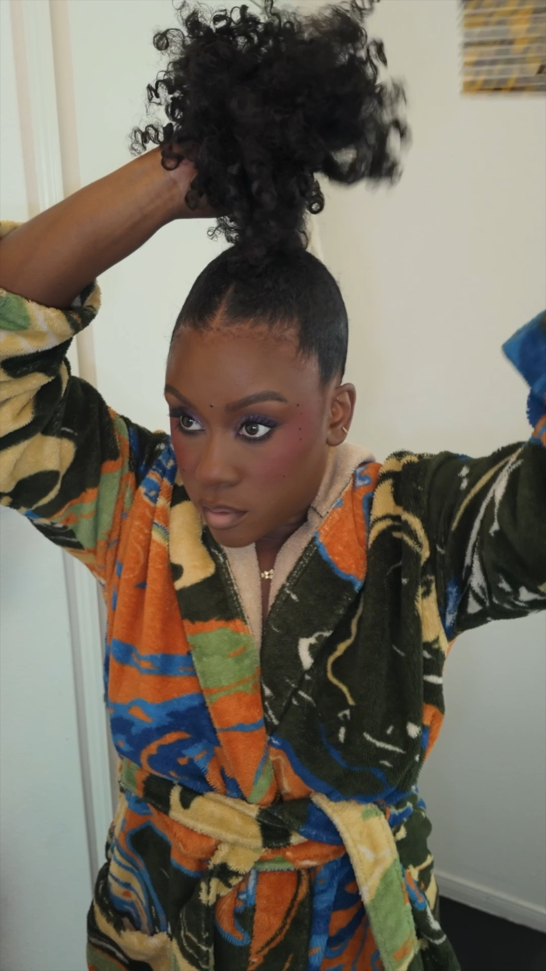 Get ready with me for a gala. Let’s do my hair together 