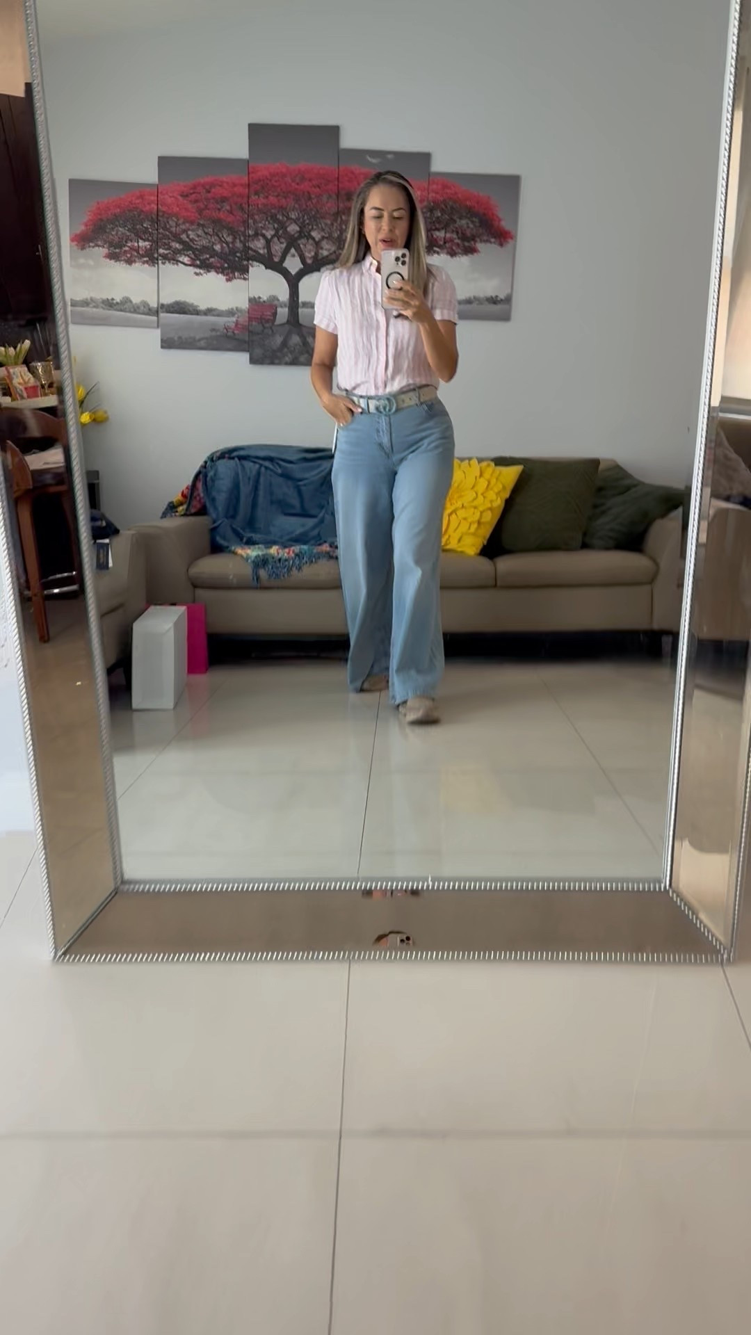 Un Jeans súper cómodo y Elegante que sé que van a Amar! 

Como Referencia lo llevo en talla 4

#LTKSeasonal #LTKFindsUnder100 #LTKStyleTip