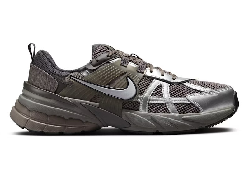 Men's Nike V2K Run Metallic Silver Sneakers in Cave Stone/Flat Pewter/Medium Ash | StockX