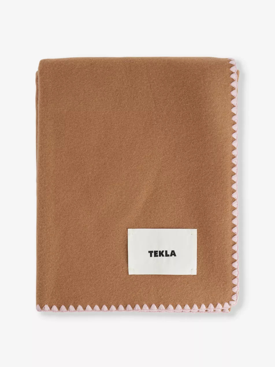 Whipstitch-finish brushed-texture lambs wool blanket | Selfridges