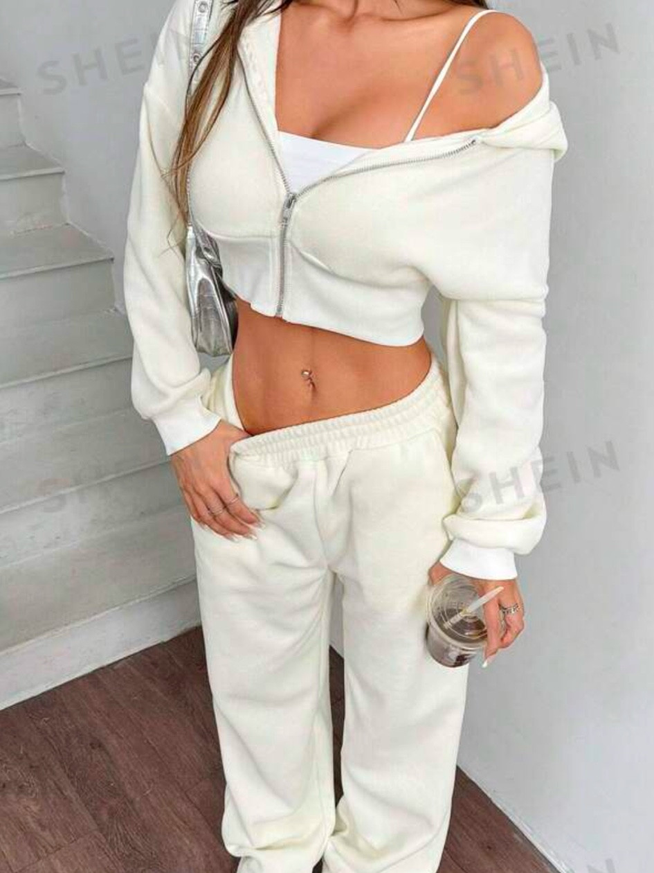 White 2 piece zip up sweater and sweat set 

#LTKwinter