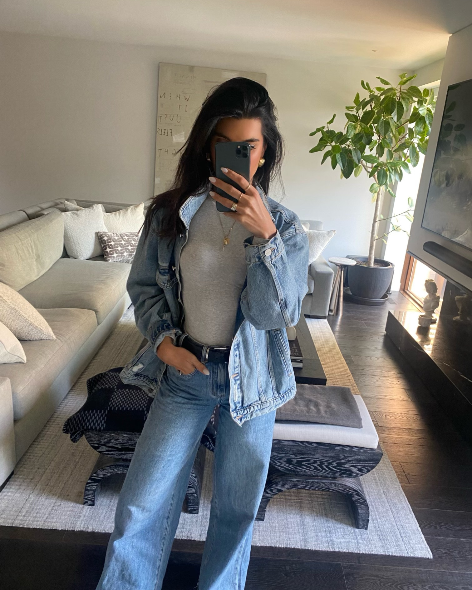 Denim on denim never fails 💙 loved this layered fit, especially for a hot spring day #ChicLayers #SpringStyle #DenimonDenim

#LTKstyletip #LTKworkwear