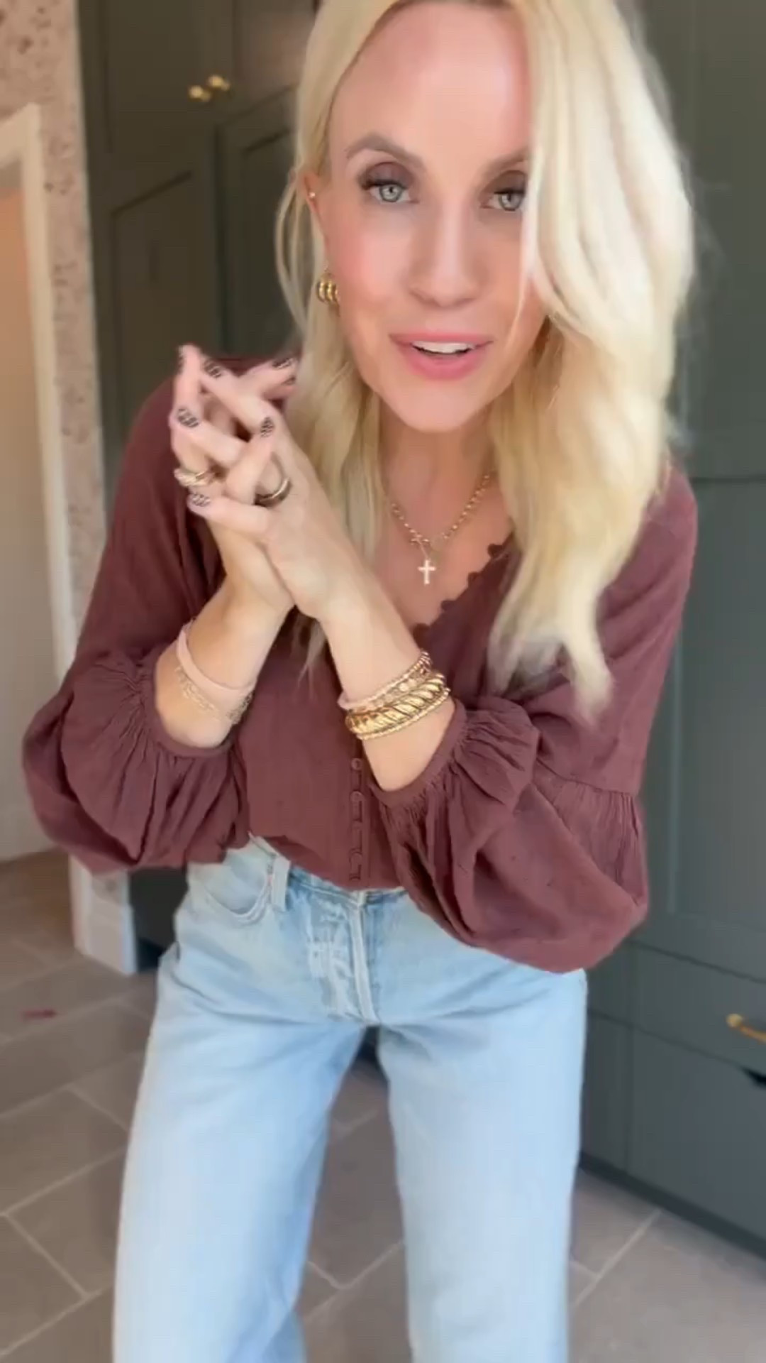 These jeans are $24 right now! I’m obsessed with them! 

#LTKgrwm #LTKmomlife #LTKootd