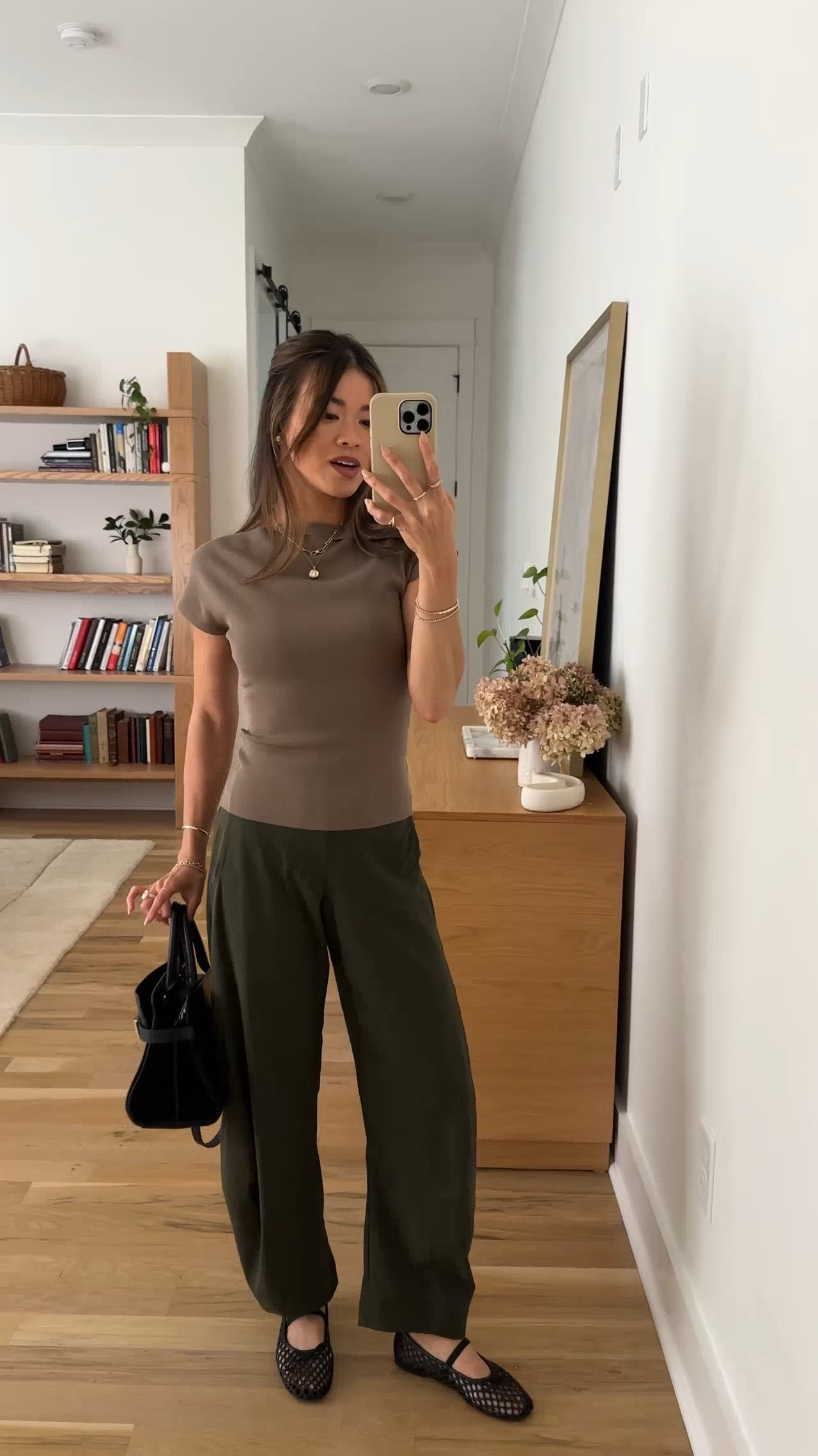 I’m obsessed with this @OAK + FORT top. This taupe color goes with everything!

Sizing info:
-Oak & Fort Asymmetrical off the shoulder cap sleeve sweater (Size XS in Desert Taupe) 
-Ruti The On The Loose Work Pants (Size 0 regular in Verdant) 

black pants, petite pants, black petite pants, fall pants, summer pants, barrel pants, summer outfit, fall outfit, vacation outfit, travel outfit, best petite pants, petite barrel pants, comfy pants, viral barrel pants, summer outfit, workwear outfit, work pants, petite work pants, tan top, work top

#LTKootd #LTKSeasonal #LTKPetite