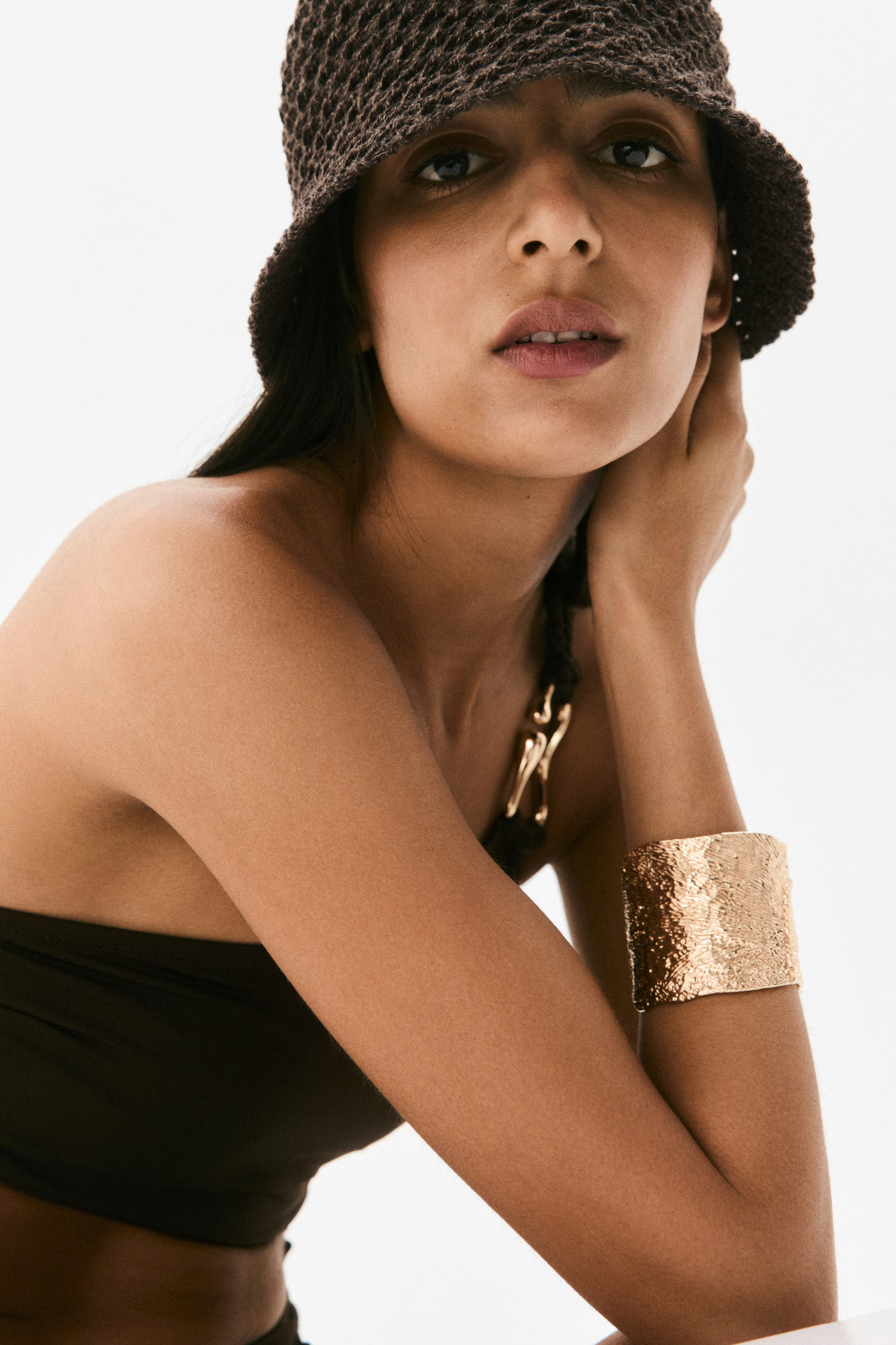 Crochet-look bucket hat | H&M (UK, MY, IN, SG, PH, TW, HK)