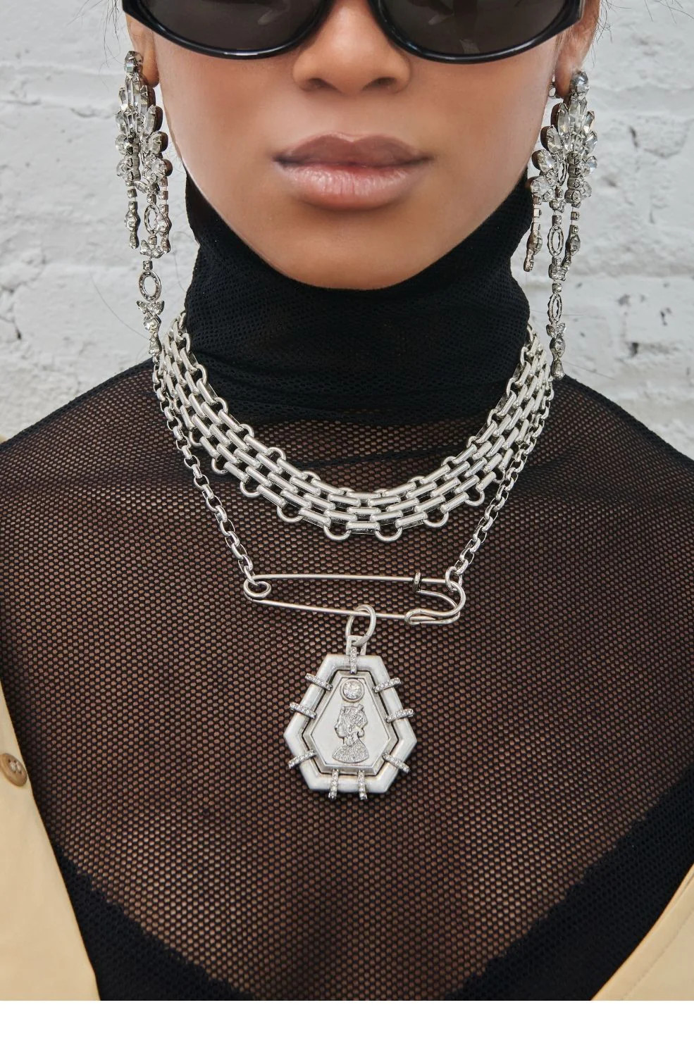 Queen II Charm | DYLANLEX